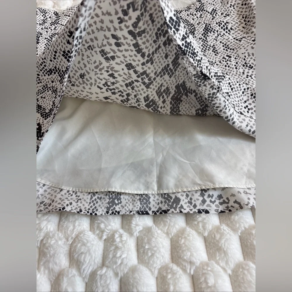 J. Crew Women’s 14 White Snakeskin Print Sleeveless Cami Tank Top Adjustable - Picture 8 of 12